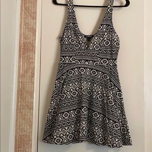 NWOT Express dress 🖤🤍